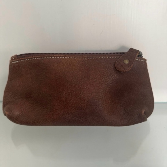Roots Genuine Leather Pouch - Picture 3 of 5
